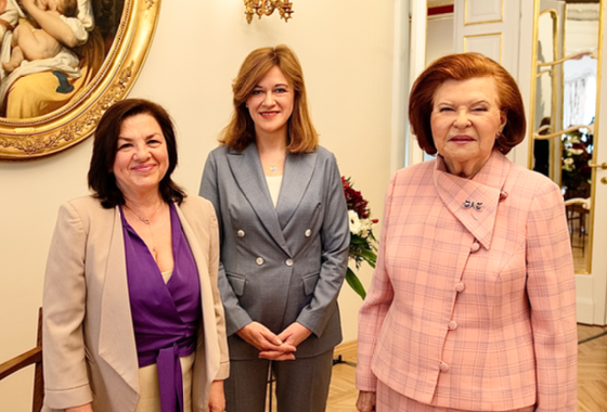 Secrétaire générale de l'APCE échange des vues avec l'ancienne Présidente de la Lettonie, Vaira Vīķe-Freiberga
