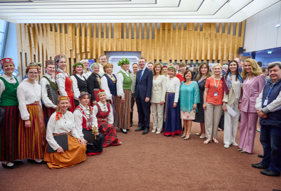 Secrétaire générale de l'APCE lors de l'inauguration de l'exposition « Choir STARO in the national costume » organisée par la Délégation parlementaire lettone et la Représentation Permanente de la Lettonie