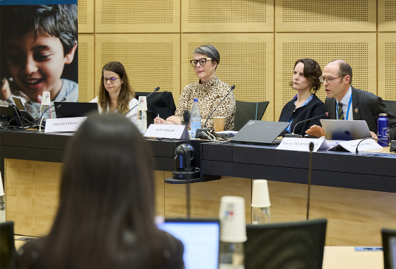 Lutter contre la pauvreté et l’exclusion sociale des enfants en s’appuyant sur les normes internationales